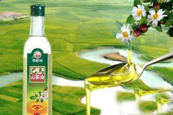 食用油灌裝機(jī)灌裝